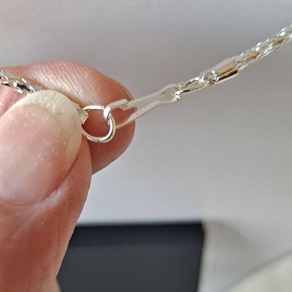 Heart Necklace and earring set Nwt - Picture 6 of 7